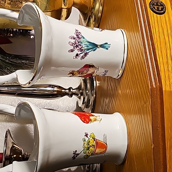 Beatrix Potter Peter Rabbit - 2 Porcelain Basket Vases - Picture 4 of 6